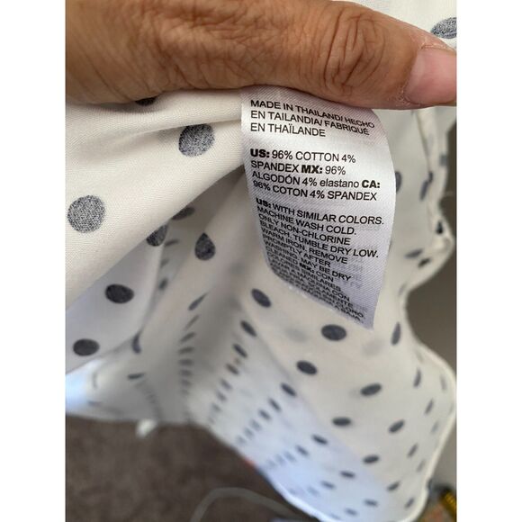 CHICO'S Classic Blue White Polka No-Iron Chic Stretch Button Down Top Size 2/12 - Picture 6 of 6